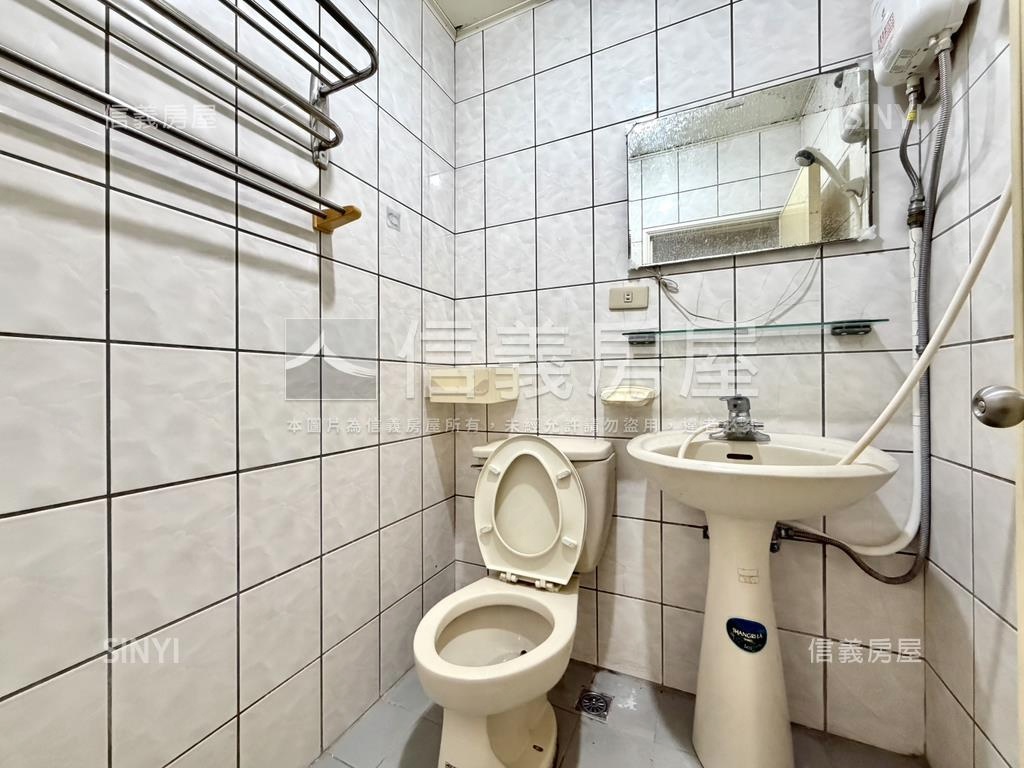 專任！逢甲整棟透天金雞母房屋室內格局與周邊環境