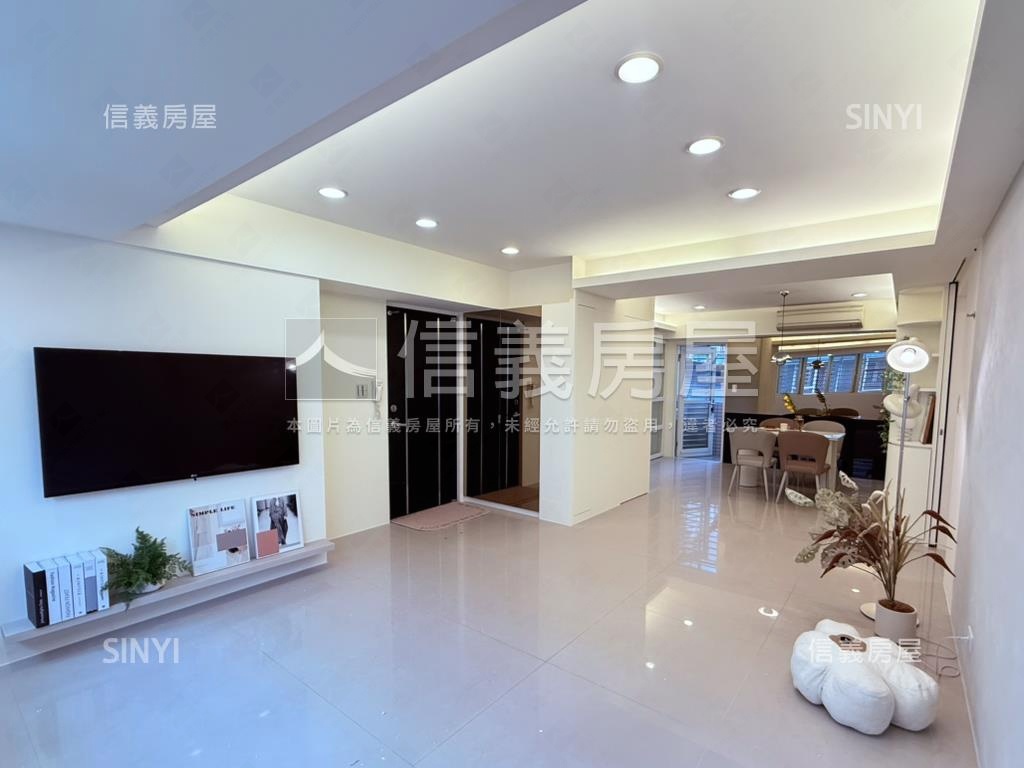 大巨蛋國館電梯四房房屋室內格局與周邊環境