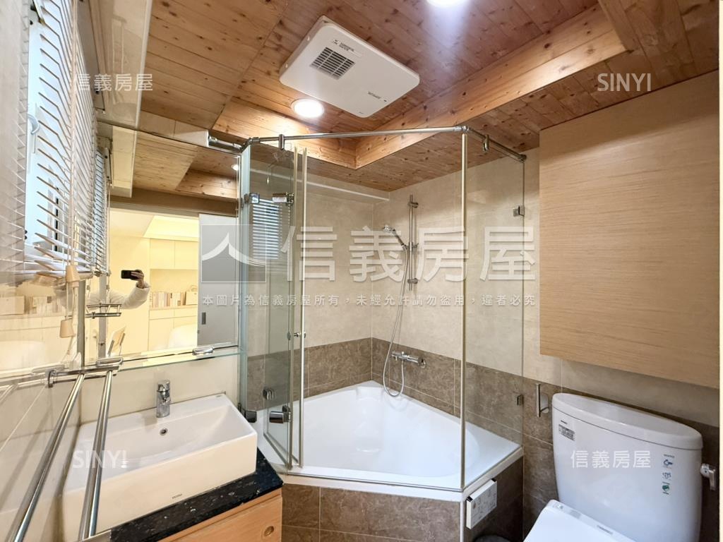 大巨蛋國館電梯四房房屋室內格局與周邊環境