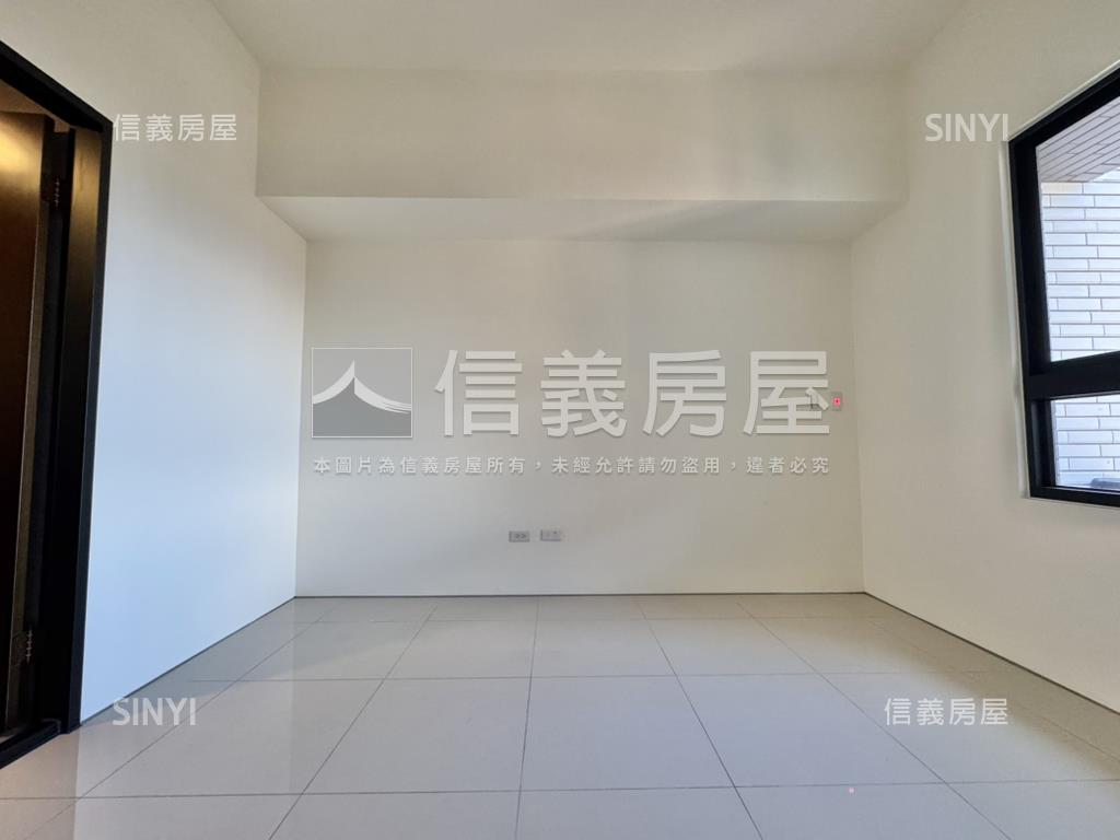 鑫巨蛋２稀有兩房兩衛平車房屋室內格局與周邊環境