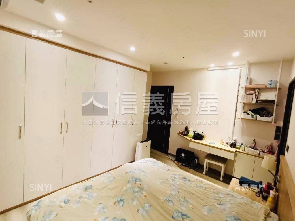 新光特區裝潢四房雙平車房屋室內格局與周邊環境