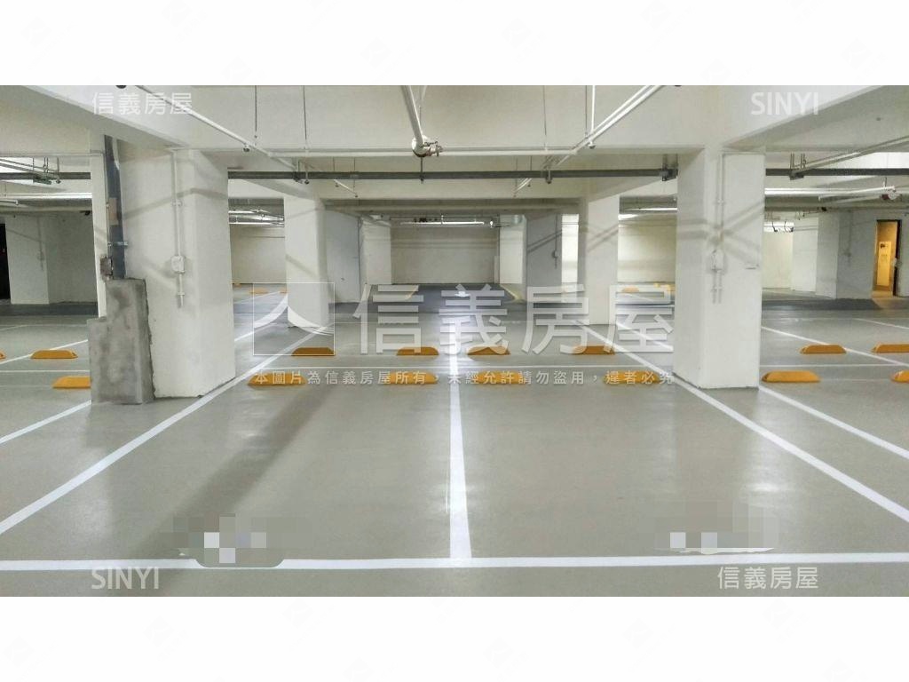 新光特區裝潢四房雙平車房屋室內格局與周邊環境