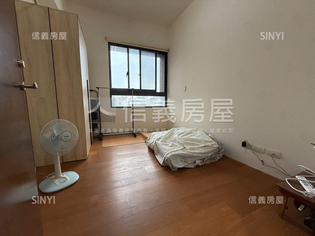 新業睿智四房．雙坡平房屋室內格局與周邊環境