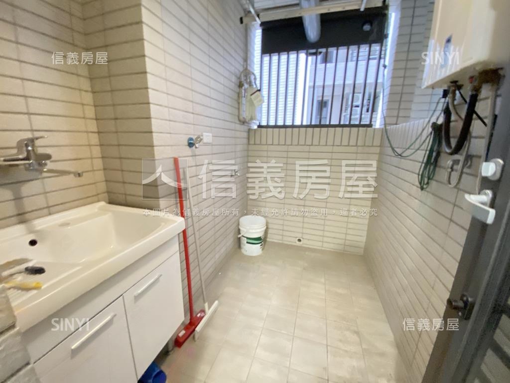 菁科城２房平車衛浴開窗房屋室內格局與周邊環境
