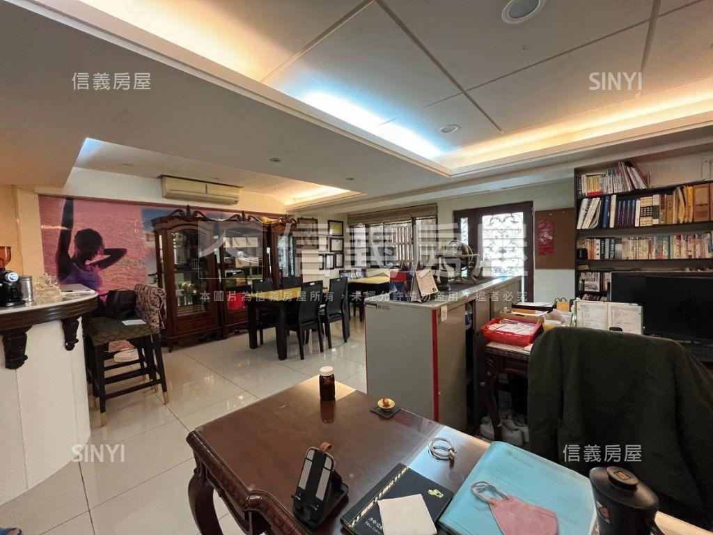 南京捷運靜巷車庫一樓房屋室內格局與周邊環境