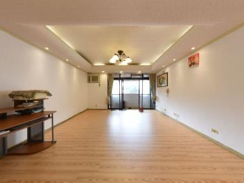 ＊方正四面採光＊溫泉公寓