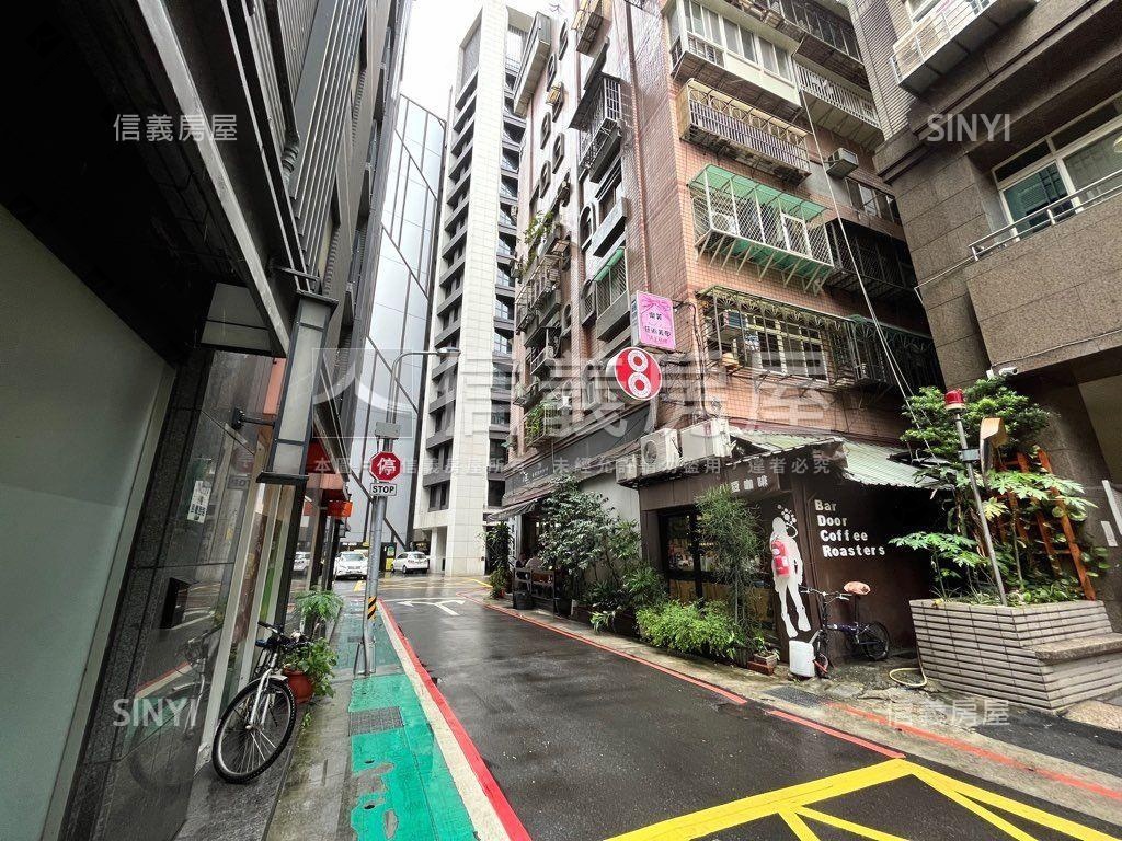 超急售紐約塔式車位房屋室內格局與周邊環境