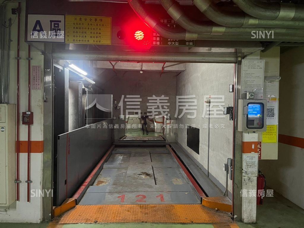 超急售紐約塔式車位房屋室內格局與周邊環境