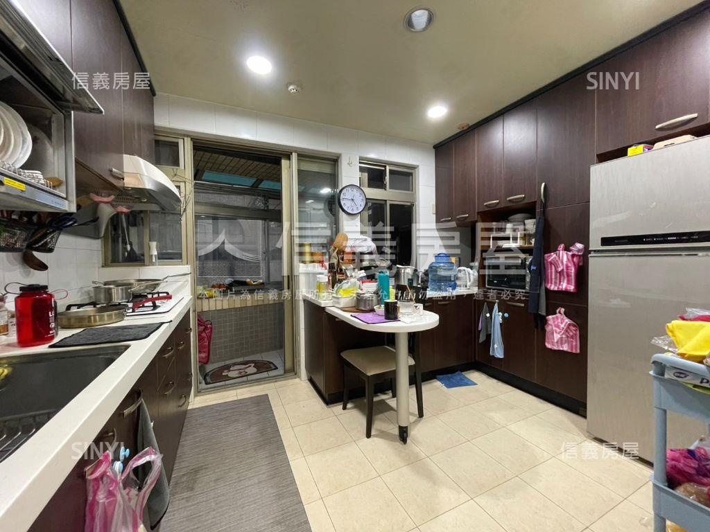 雅典王朝極品３房房屋室內格局與周邊環境