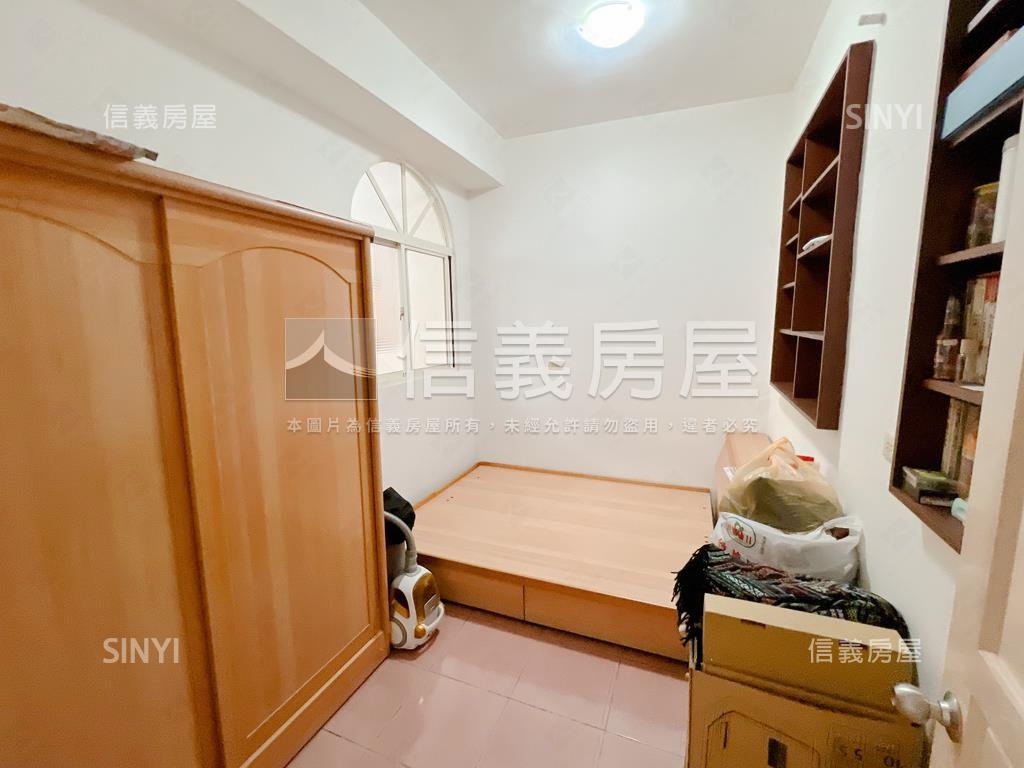 門前方便停車公寓一樓房屋室內格局與周邊環境
