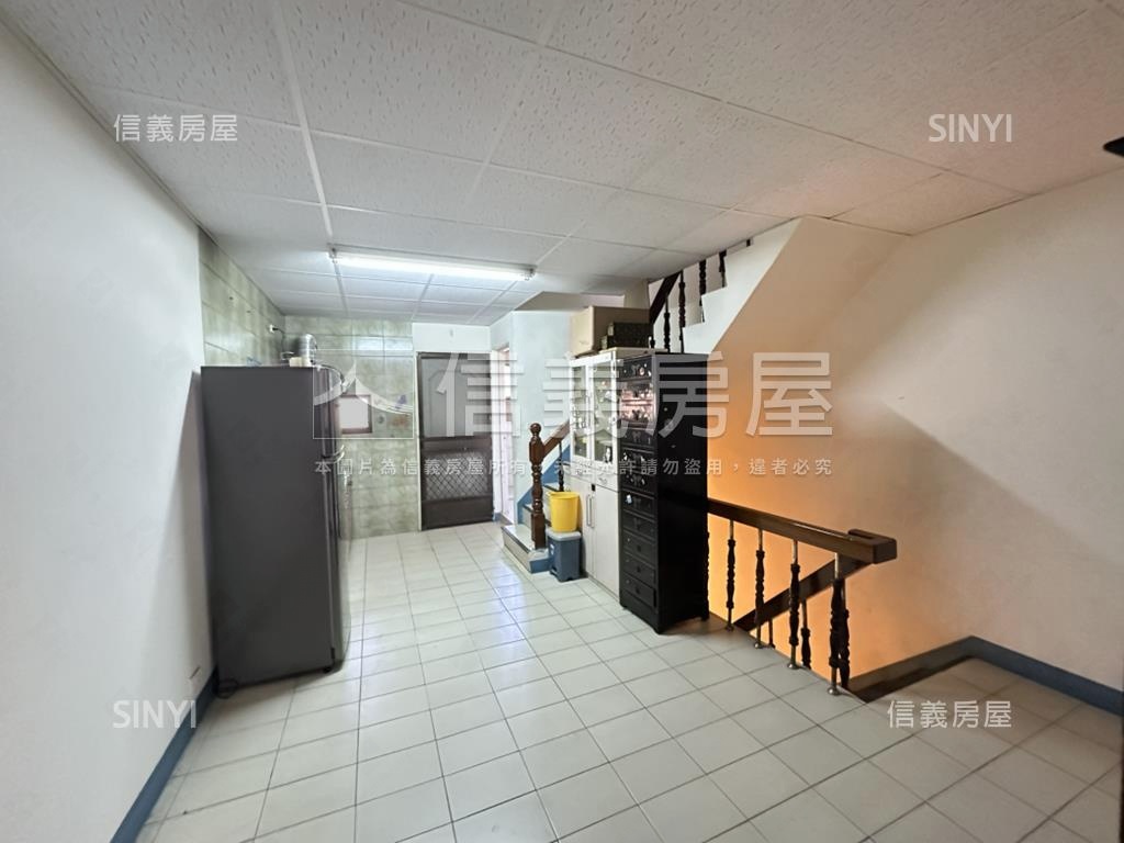 近農１６大地坪美透天房屋室內格局與周邊環境