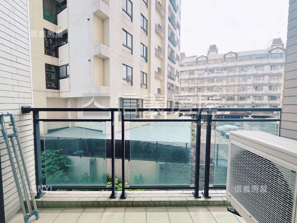 童年採光棒２房房屋室內格局與周邊環境