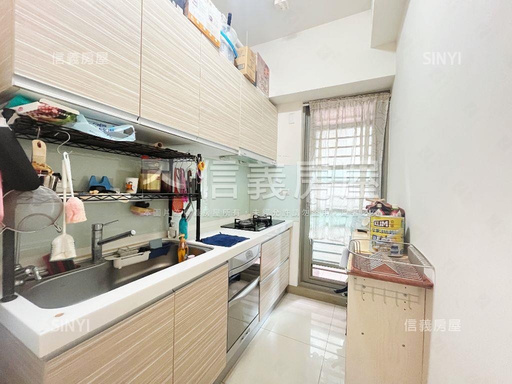 童年採光棒２房房屋室內格局與周邊環境