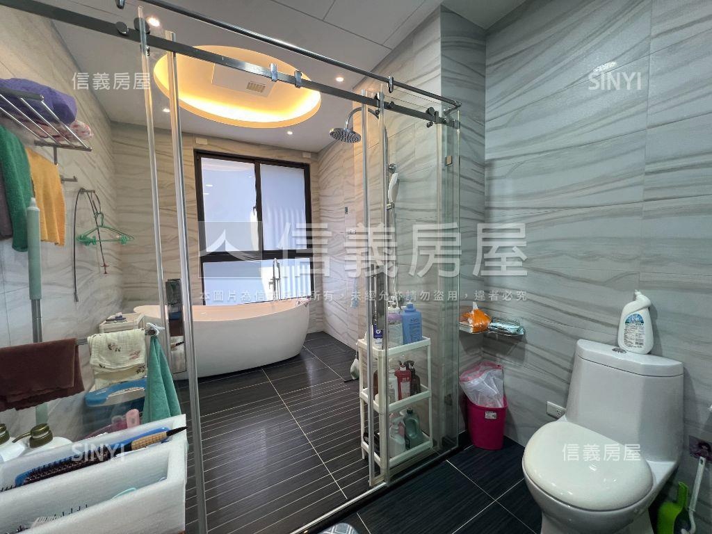 南區輕屋齡大面寬車墅房屋室內格局與周邊環境
