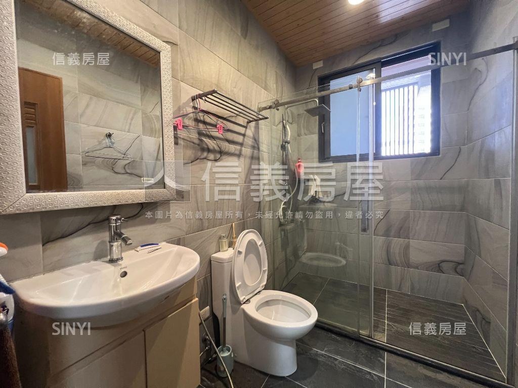 南區輕屋齡大面寬車墅房屋室內格局與周邊環境