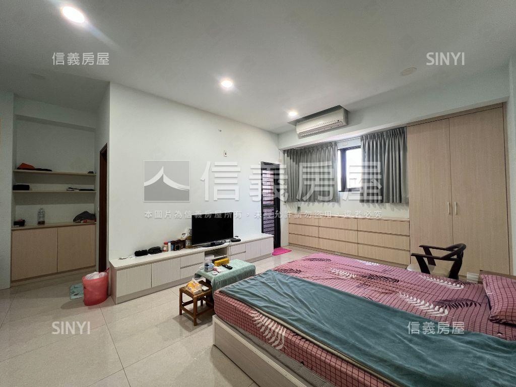 南區輕屋齡大面寬車墅房屋室內格局與周邊環境