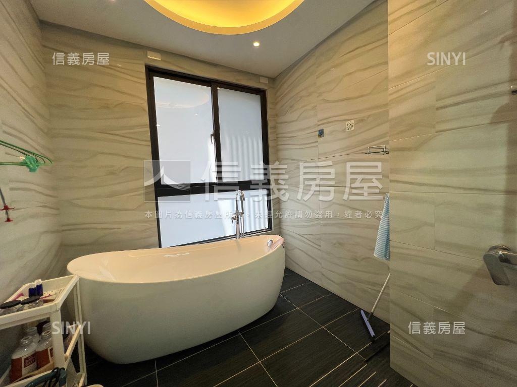 南區輕屋齡大面寬車墅房屋室內格局與周邊環境