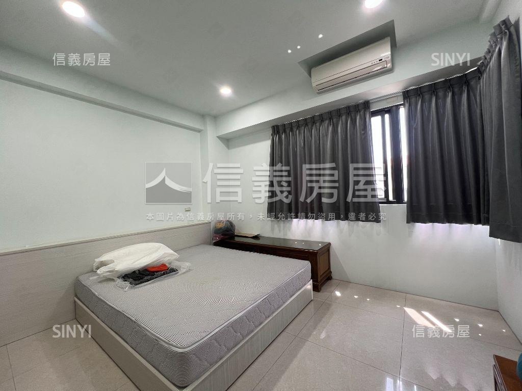 南區輕屋齡大面寬車墅房屋室內格局與周邊環境