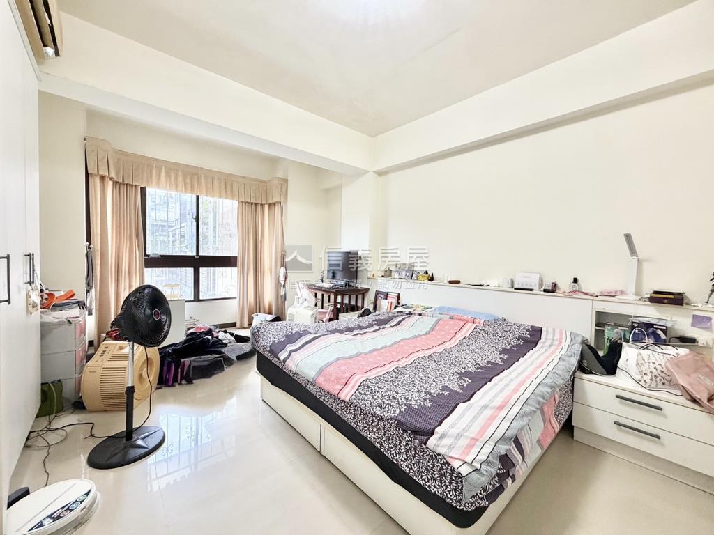 ＊輕屋齡＊四平路別墅房屋室內格局與周邊環境