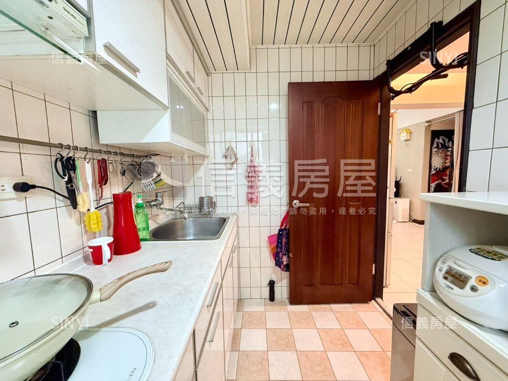 明湖國宅超Ａ近捷運美裝房屋室內格局與周邊環境