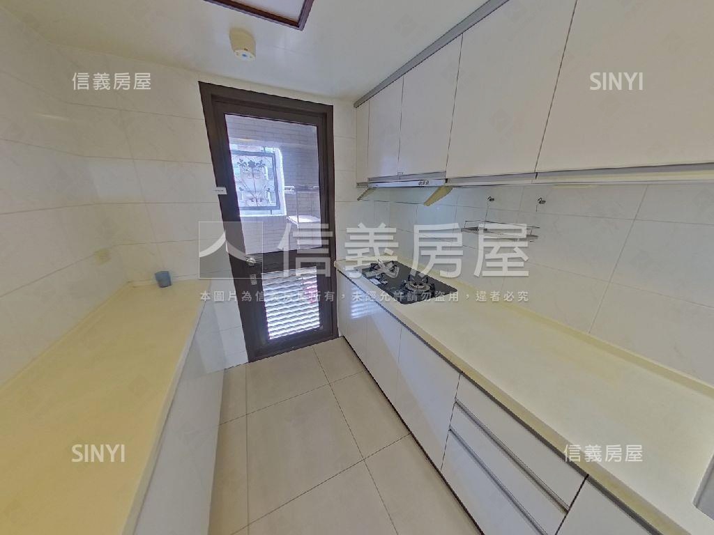 四房雙車位稀有釋出房屋室內格局與周邊環境
