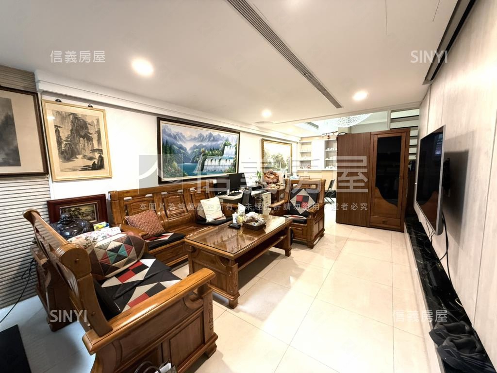 中山國中捷運透天美居房屋室內格局與周邊環境