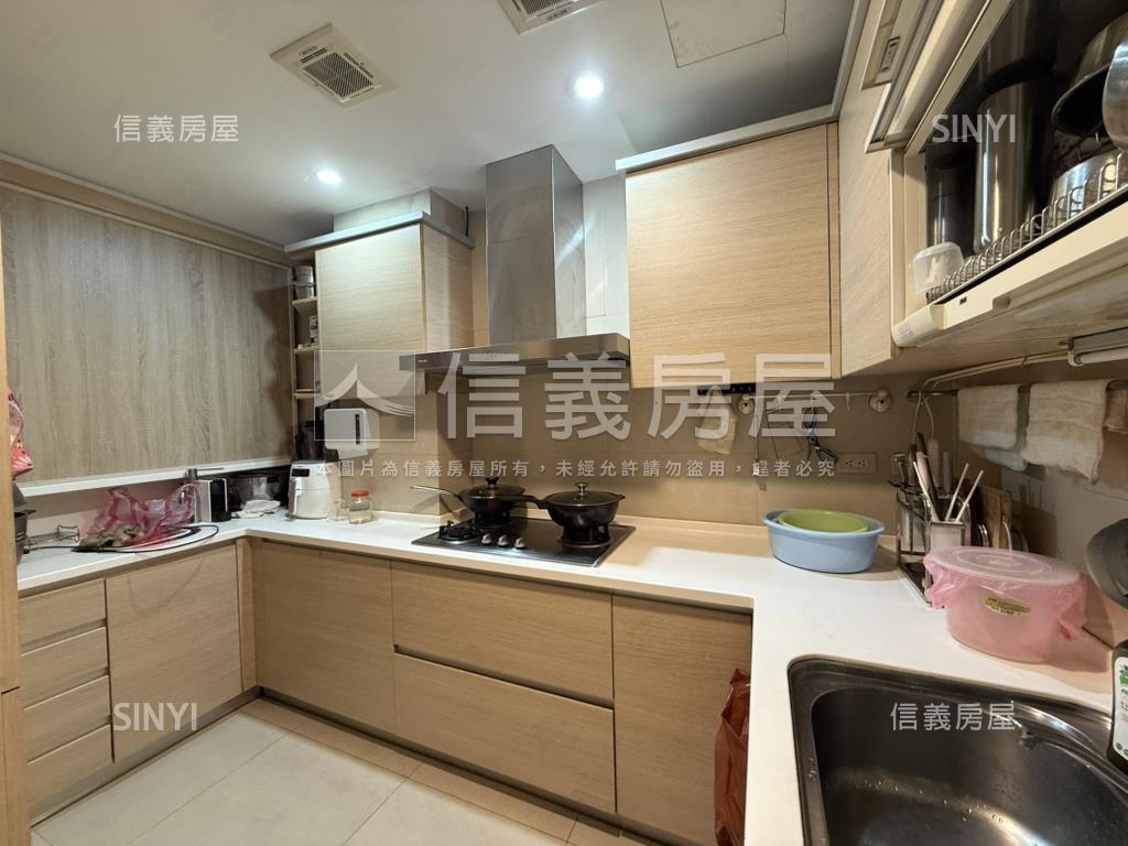 中山國中捷運透天美居房屋室內格局與周邊環境