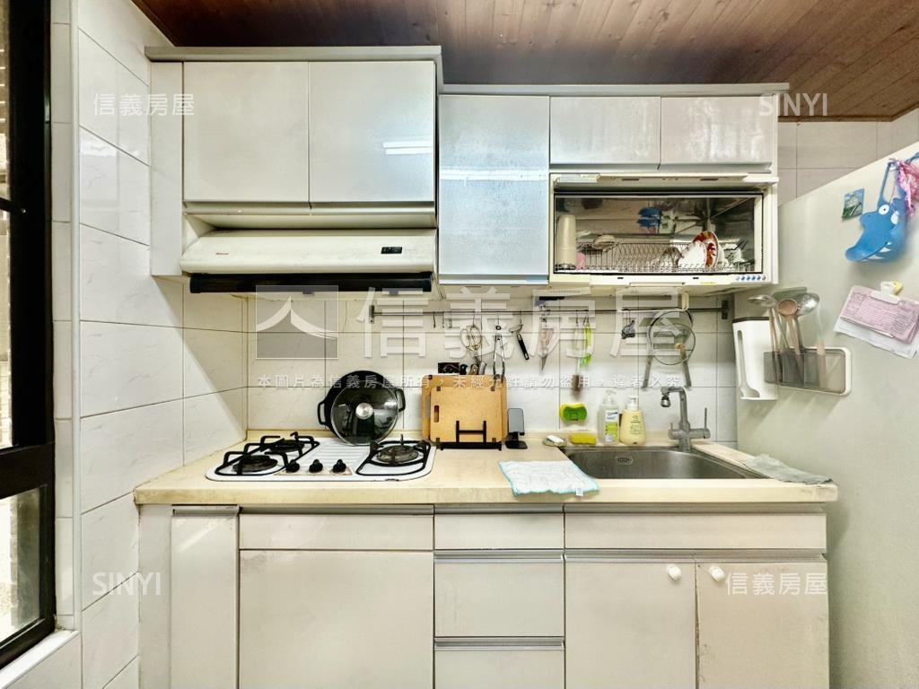 班芙春泉４房雙平車房屋室內格局與周邊環境