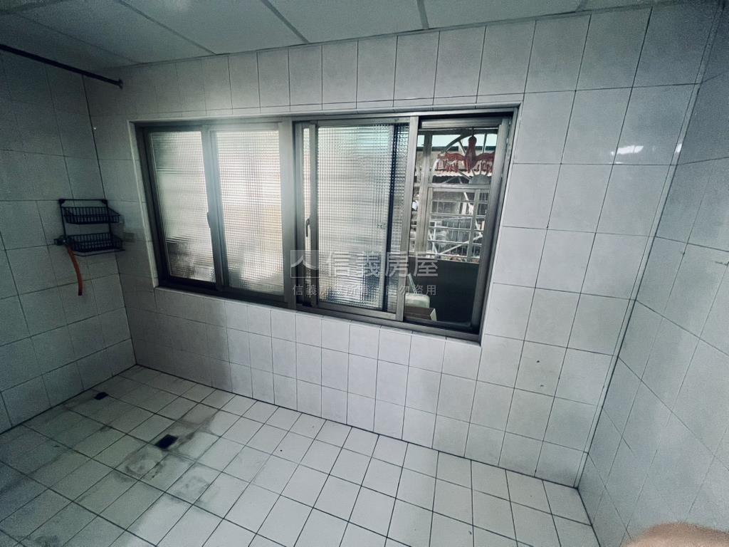 中山北路首購公寓２樓美屋房屋室內格局與周邊環境