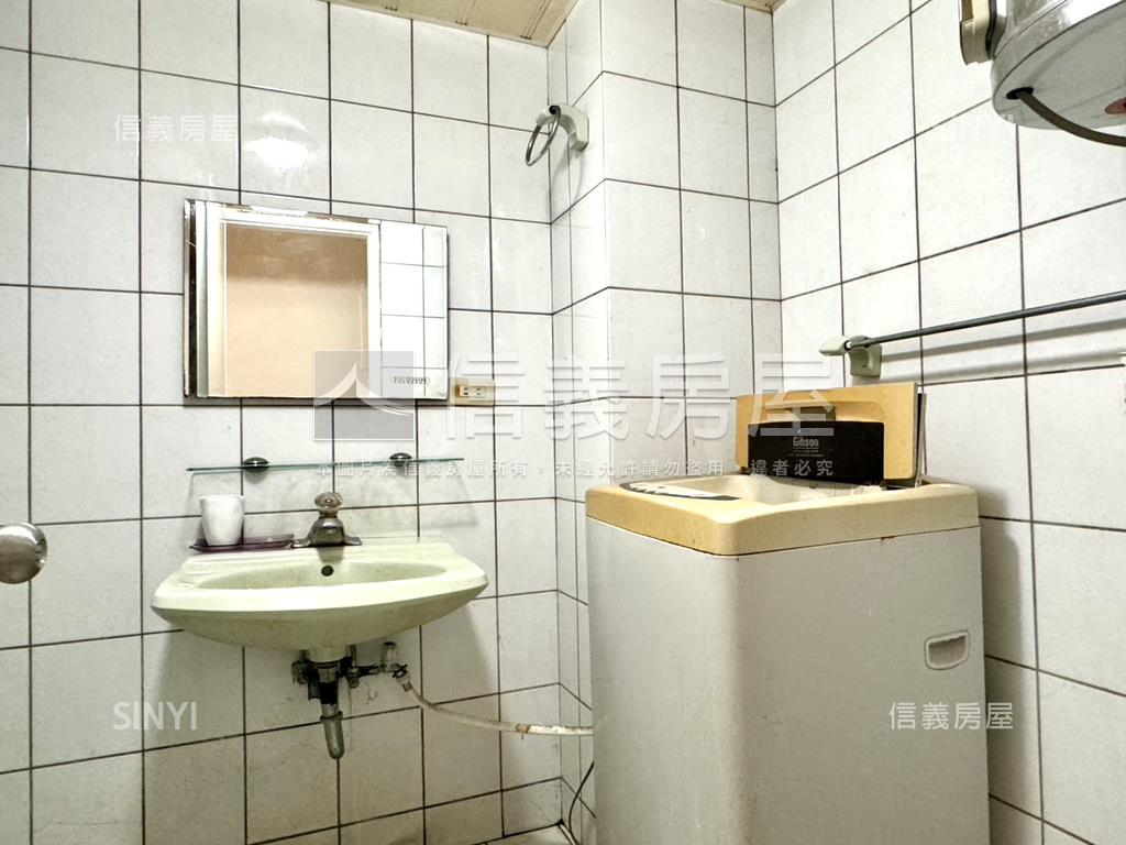 腳踏金庫高樓景觀房屋室內格局與周邊環境