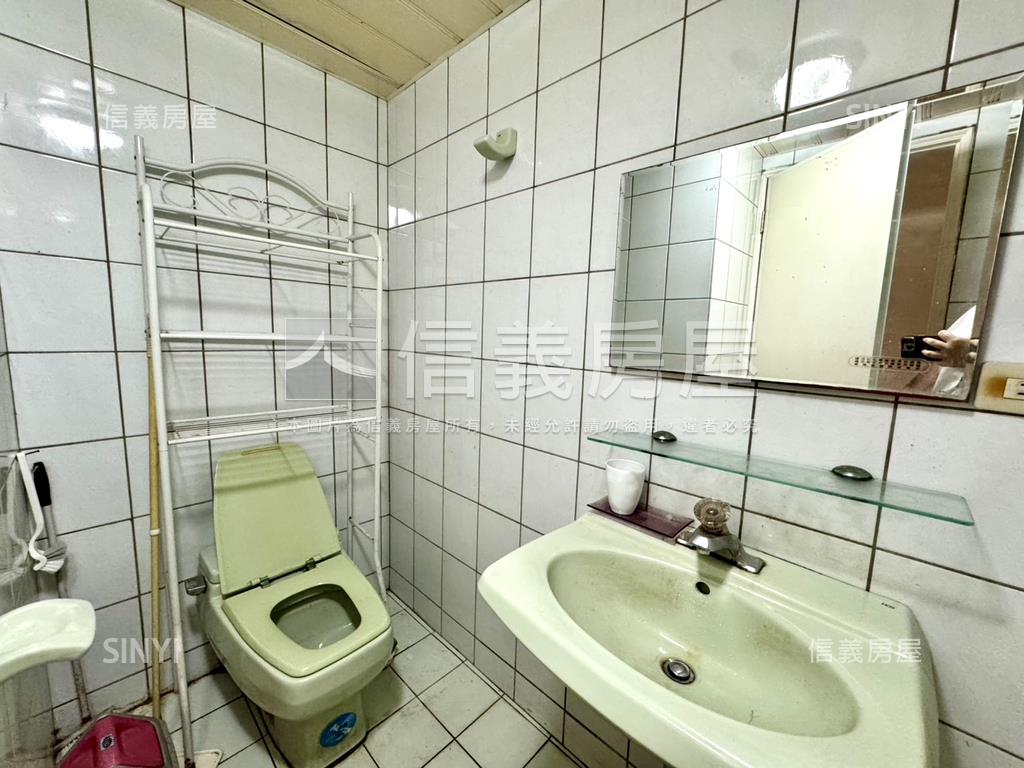 腳踏金庫高樓景觀房屋室內格局與周邊環境