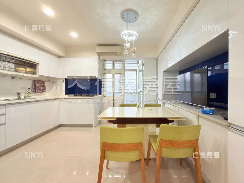 東區美裝華園高樓房屋室內格局與周邊環境