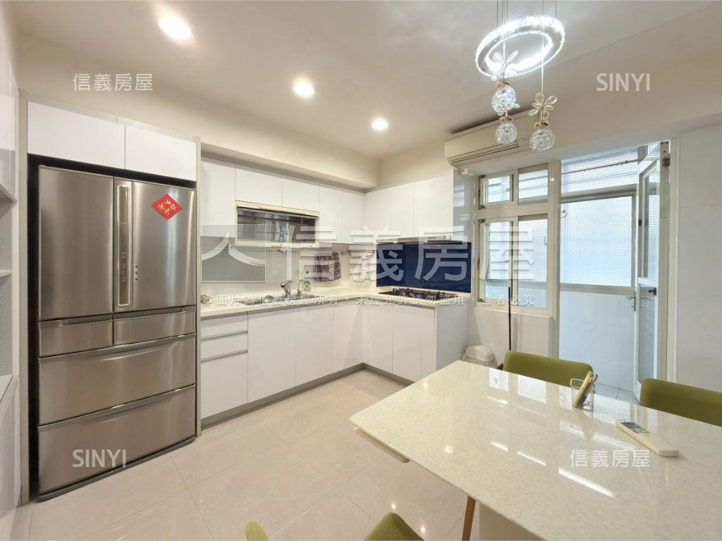 東區美裝華園高樓房屋室內格局與周邊環境