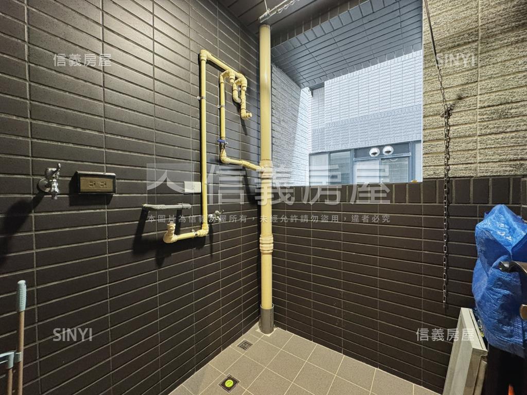 皇翔芊樾邊間三房平面車位房屋室內格局與周邊環境