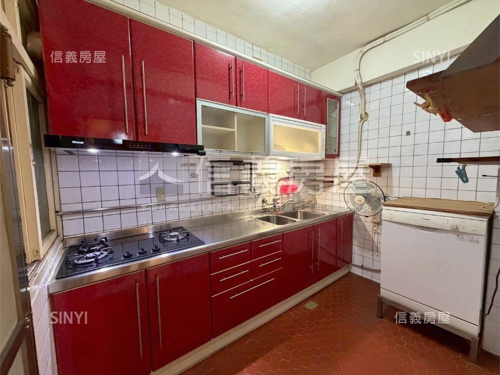 劍南方正５樓房屋室內格局與周邊環境