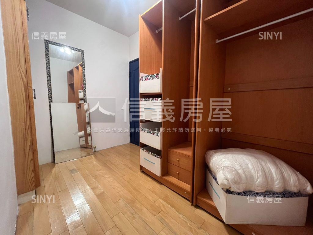 近家樂福成家溫馨三房房屋室內格局與周邊環境