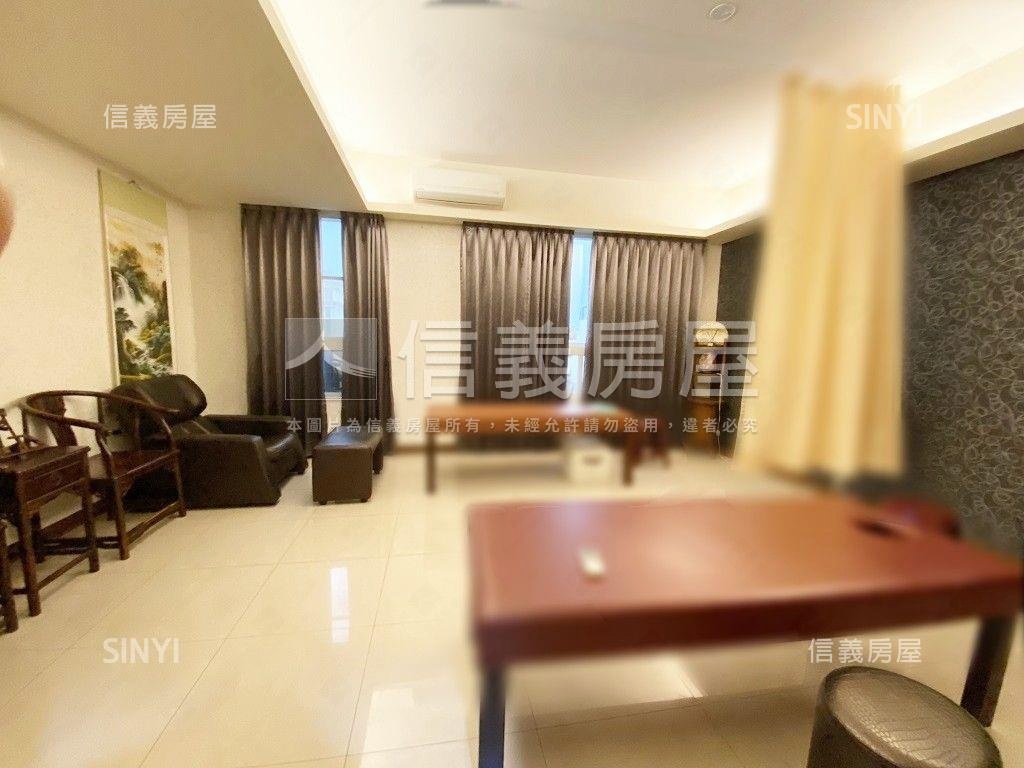 東港熱鬧大面寬電梯雙透店房屋室內格局與周邊環境