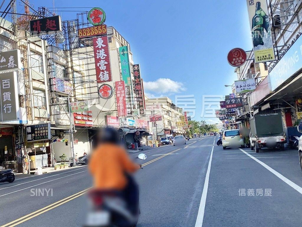 東港熱鬧大面寬電梯雙透店房屋室內格局與周邊環境