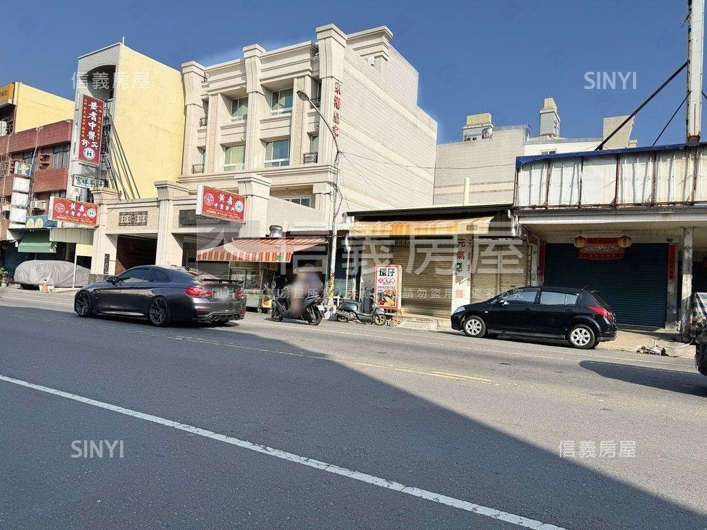 東港熱鬧大面寬電梯雙透店房屋室內格局與周邊環境