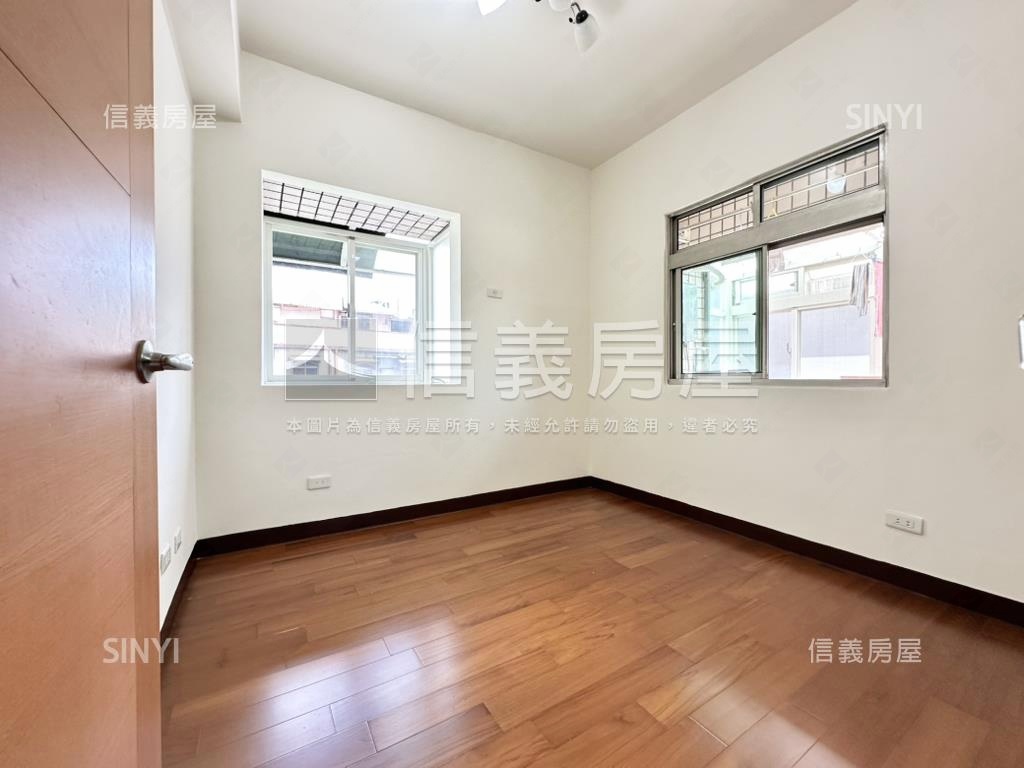 頂天立地★邊間採光兩房房屋室內格局與周邊環境
