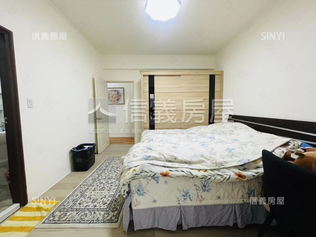 近捷運首購國泰三樓美三房房屋室內格局與周邊環境