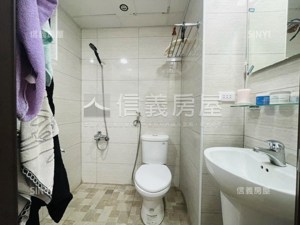 近捷運首購國泰三樓美三房房屋室內格局與周邊環境