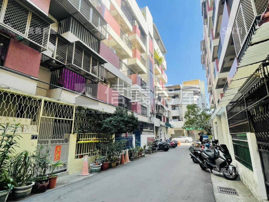 近捷運首購國泰三樓美三房房屋室內格局與周邊環境