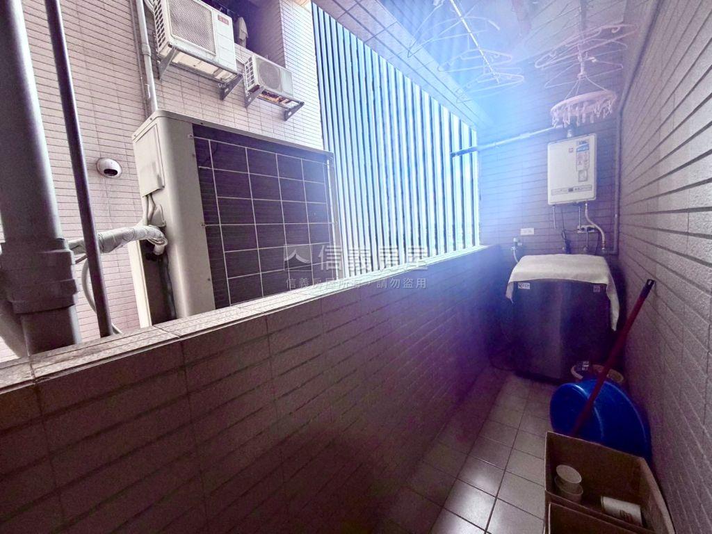 京沅高樓邊間３房車位房屋室內格局與周邊環境