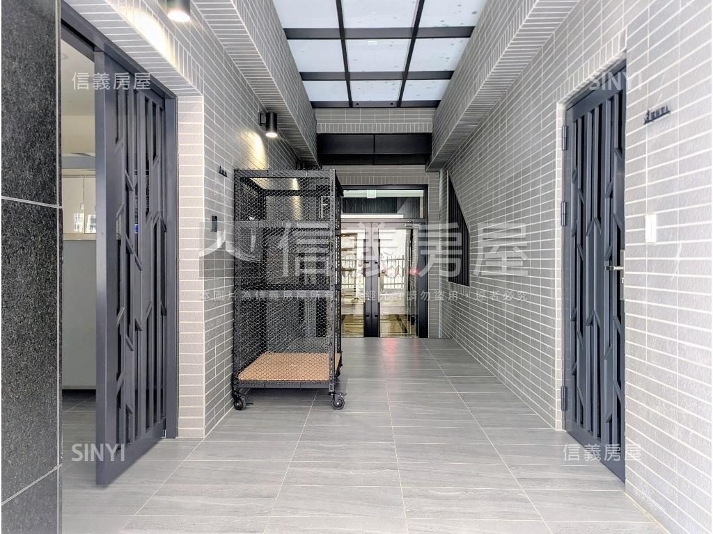 華雄建設全新未住三房平車房屋室內格局與周邊環境