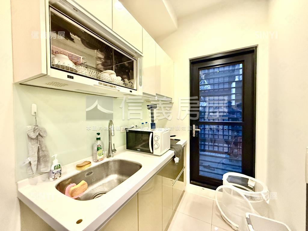 漢神巨蛋精美兩房房屋室內格局與周邊環境