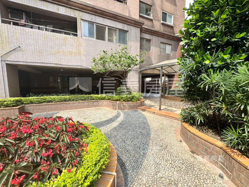 捷運好近景安三房車位房屋室內格局與周邊環境