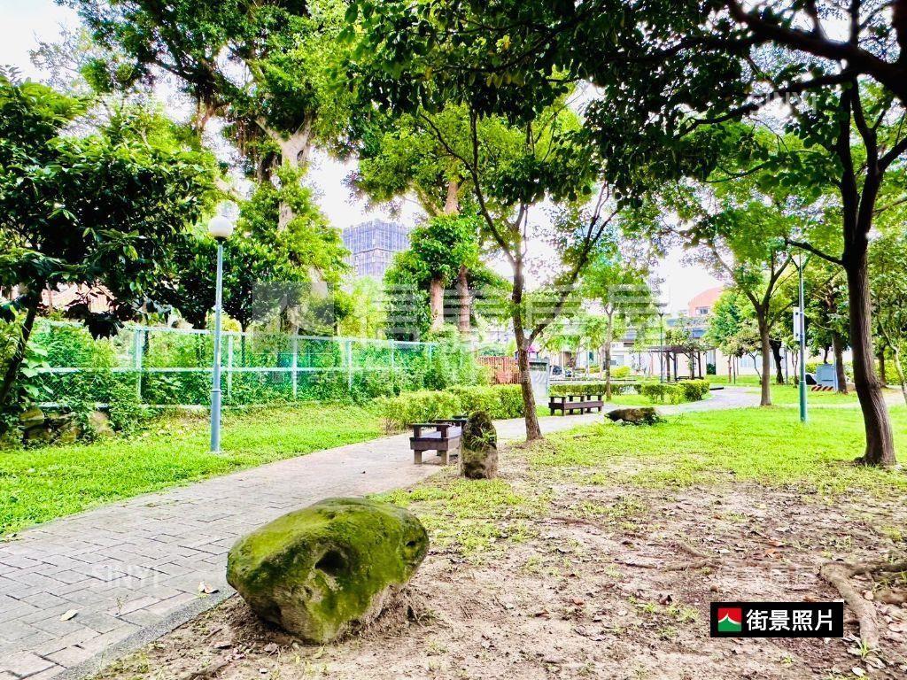 專。高樓面公園２房平車位房屋室內格局與周邊環境
