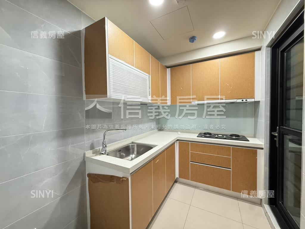 專任水湳和宜極美三房平車房屋室內格局與周邊環境