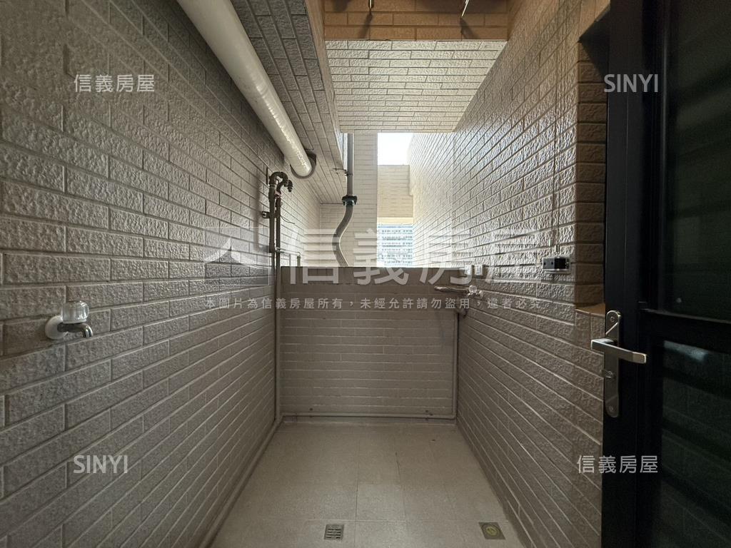 專任水湳和宜極美三房平車房屋室內格局與周邊環境